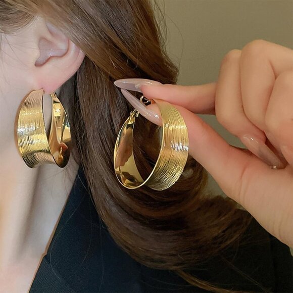 Chunky Gold Wide Band Hoop Earrings for Women, Thick Big Circle Round Statement - Picture 4 of 9